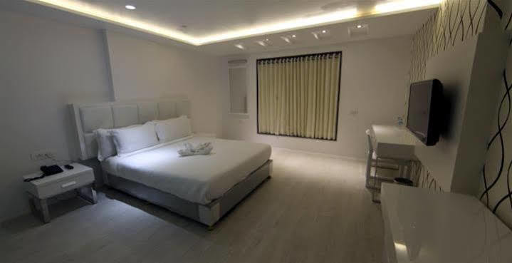 Grand Nakshatra Hotel Ананд Экстерьер фото